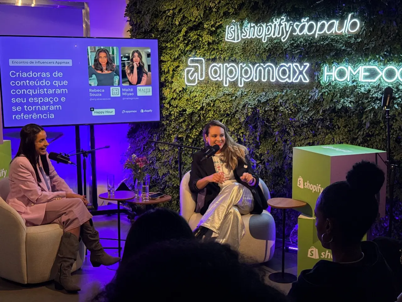 Emili speaking at Appmax at the Shopify Space, São Paulo, 2025